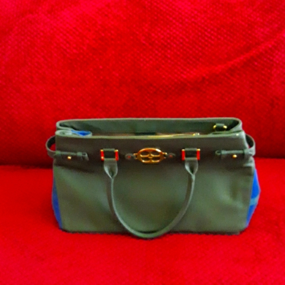 IMAN Global Chic Large Olive Tote